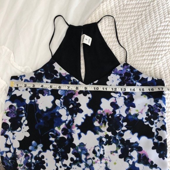 Express Black Blue White Floral Reversible Top, Small - Picture 7 of 7